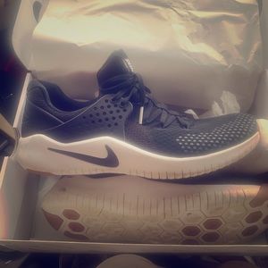 Nike free trainers